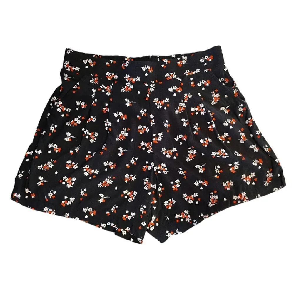 Torrid Black Red Hearts Floral Print Pull‎ On High Rise Shorts Size 10